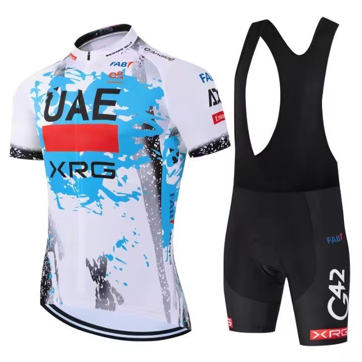 SET DE CICLISMO UAE 2026