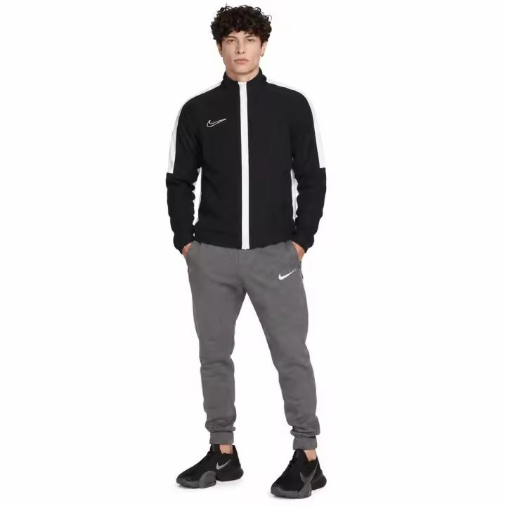 PACK NIKE SUDADERA Y PANTALÓN DEPORTIVO