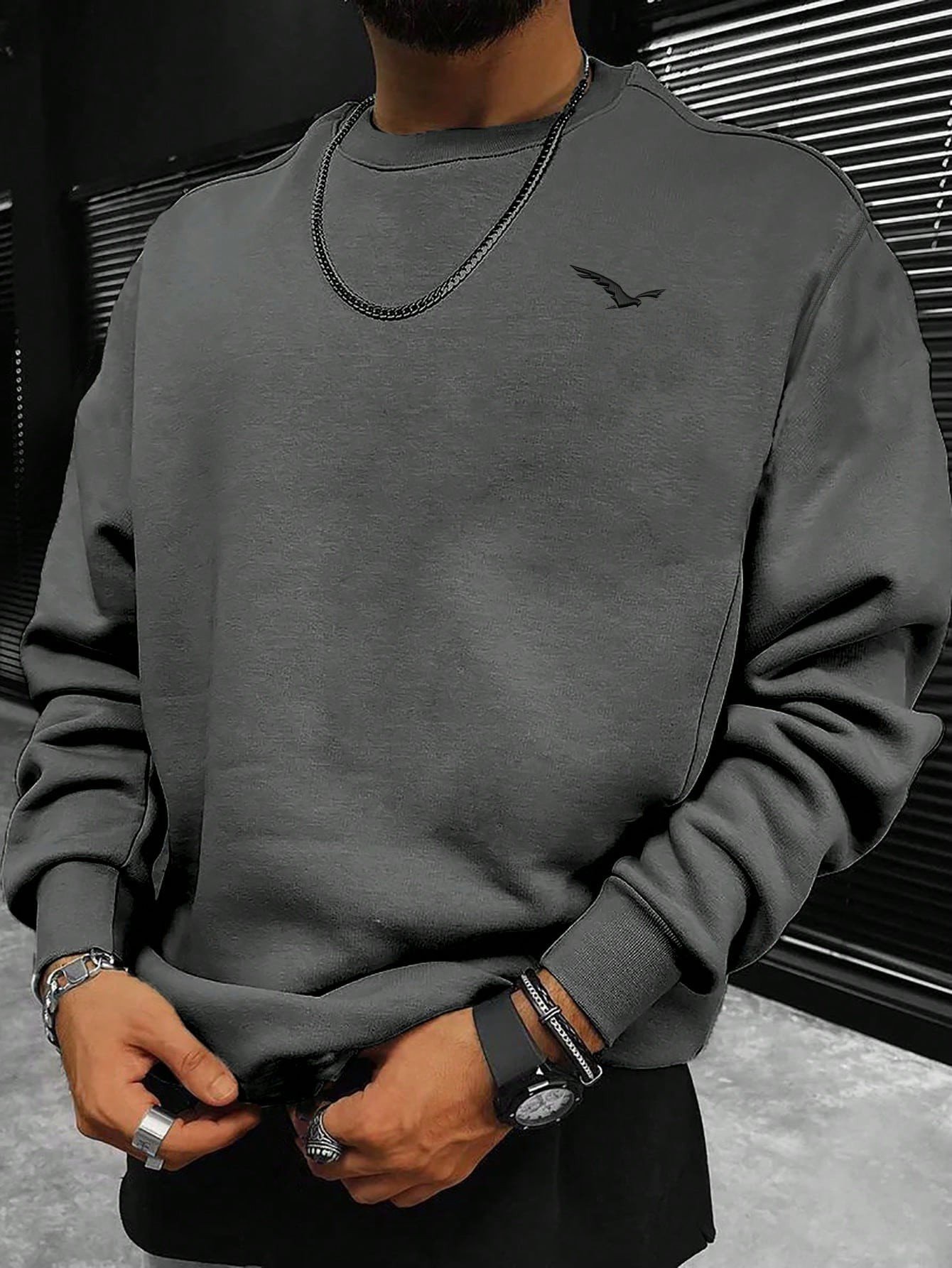 SUDADERA MANFINITY ROUGHCORE CON ESTAMPADO